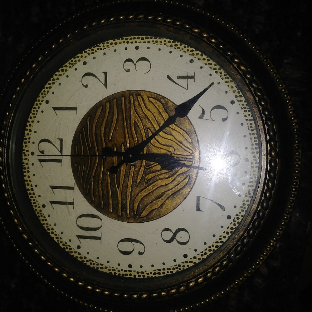 Wall clock